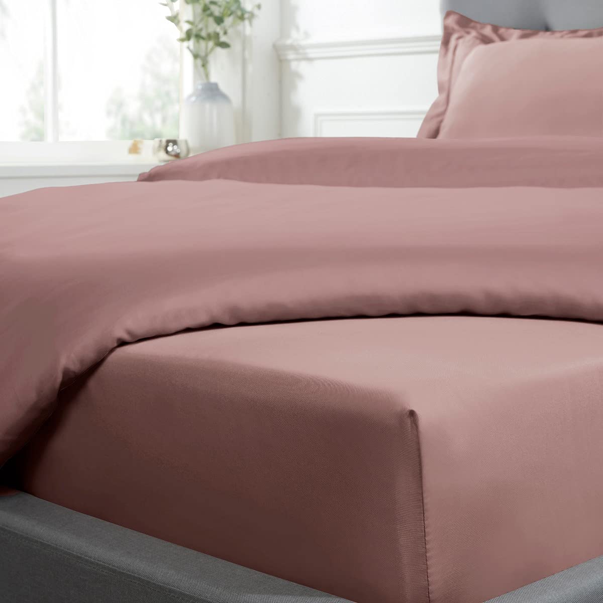 300 Thread Count 100% Cotton Sateen - Extra Deep Fitted Sheets
