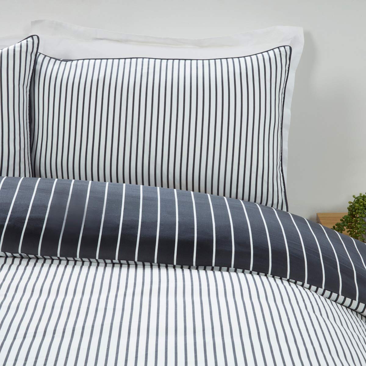 Mini Stripe - Reversible Duvet Cover & Pillowcase Set