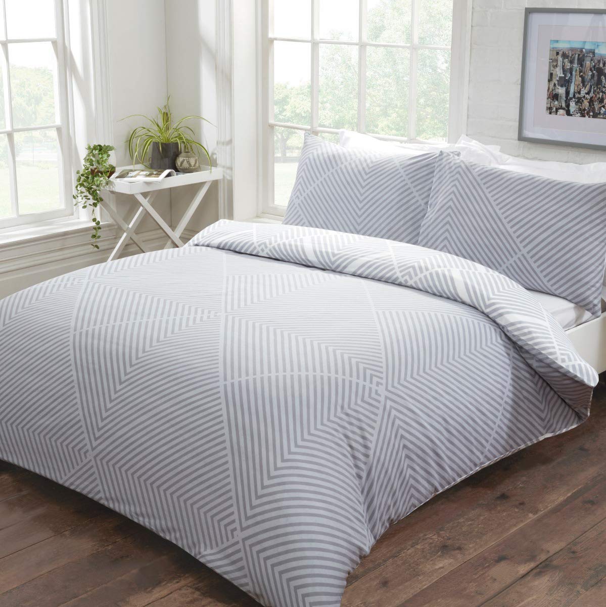 Striped Geo - Reversible Duvet Cover and Pillowcase Set