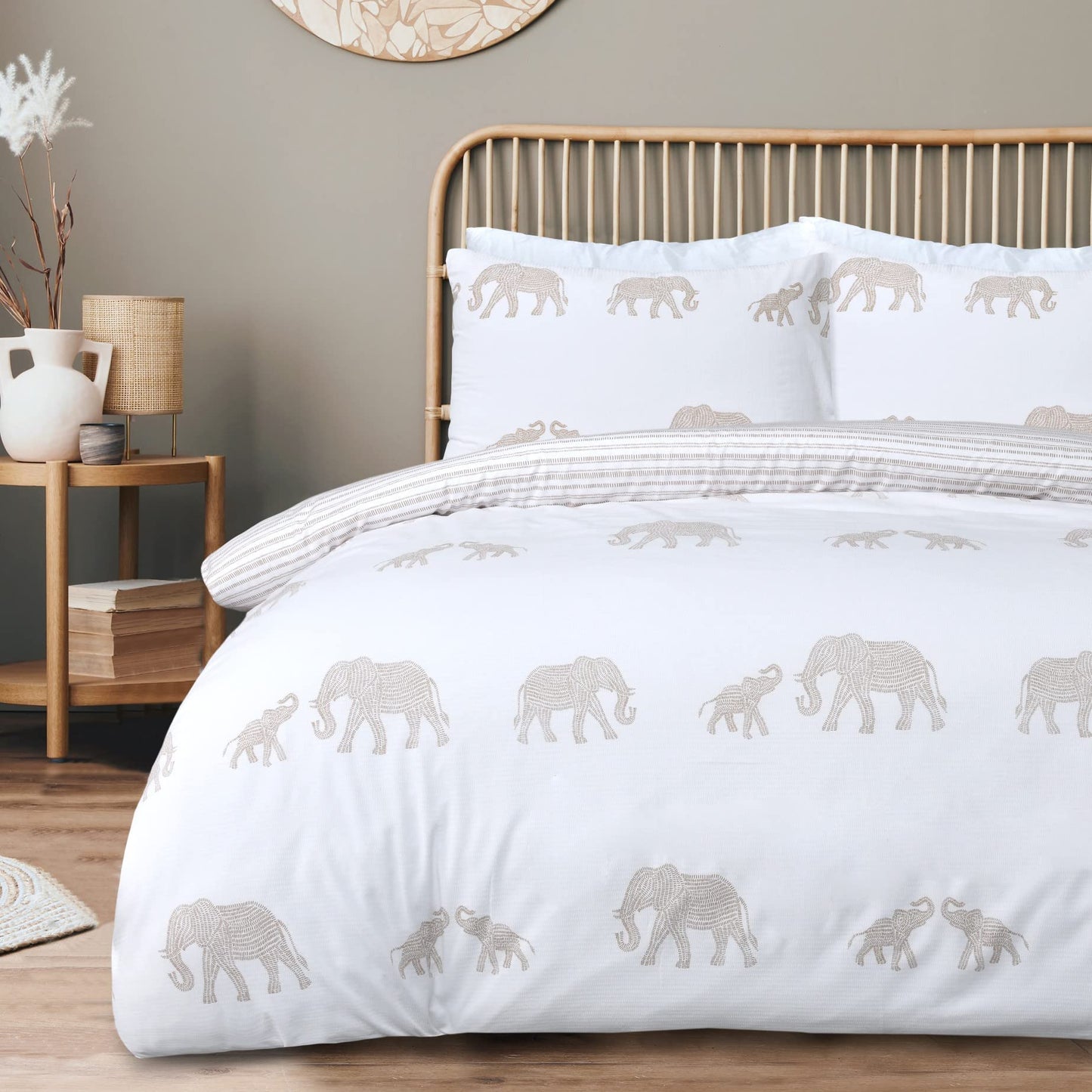 Elephant Seersucker - Reversible Duvet Cover & Pillowcase Set