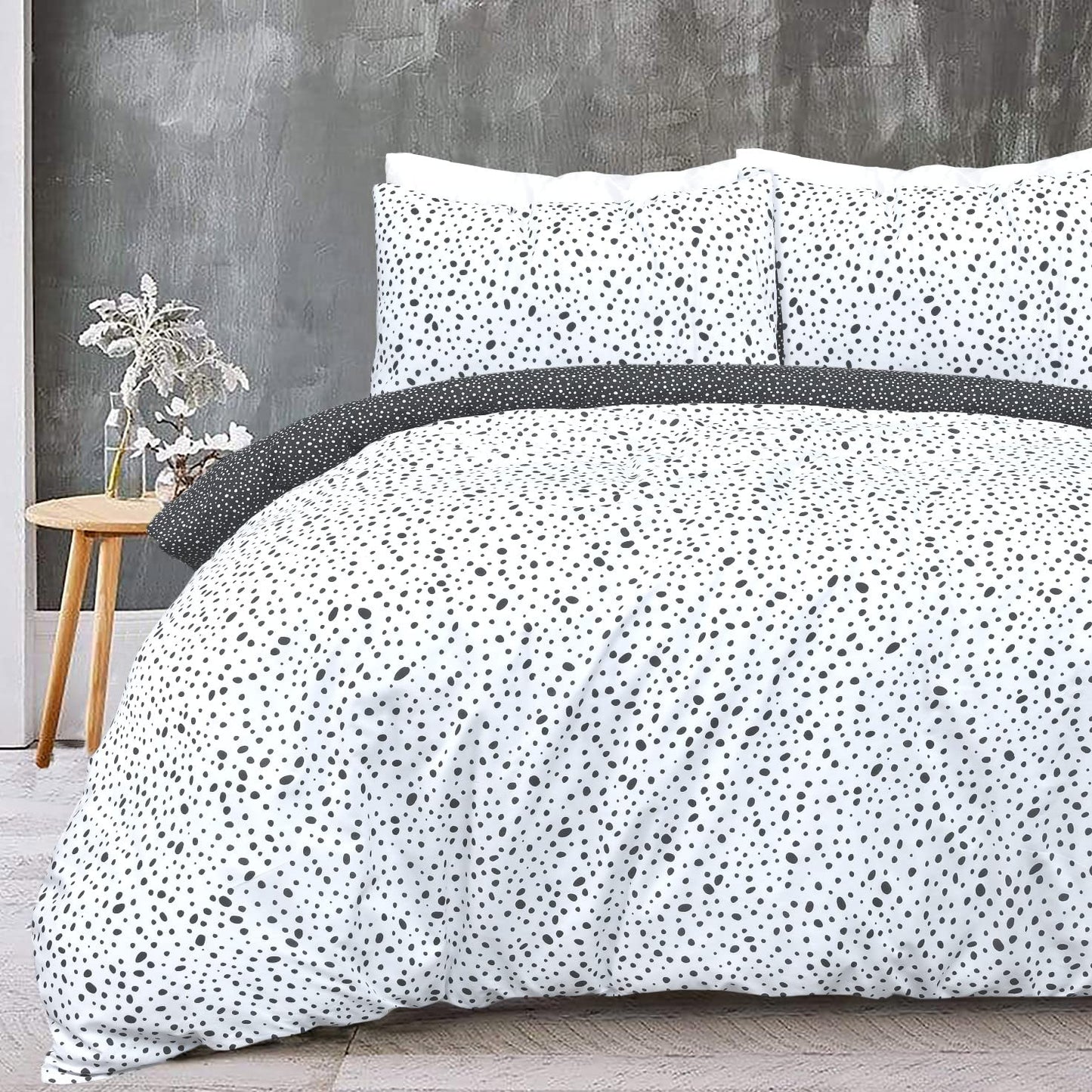 Dalmatian Polka Dots - Reversible Duvet Cover & Pillowcase Set